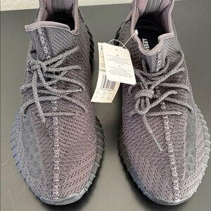adidas Yeezy Boost 350 v2 Black Sneakers